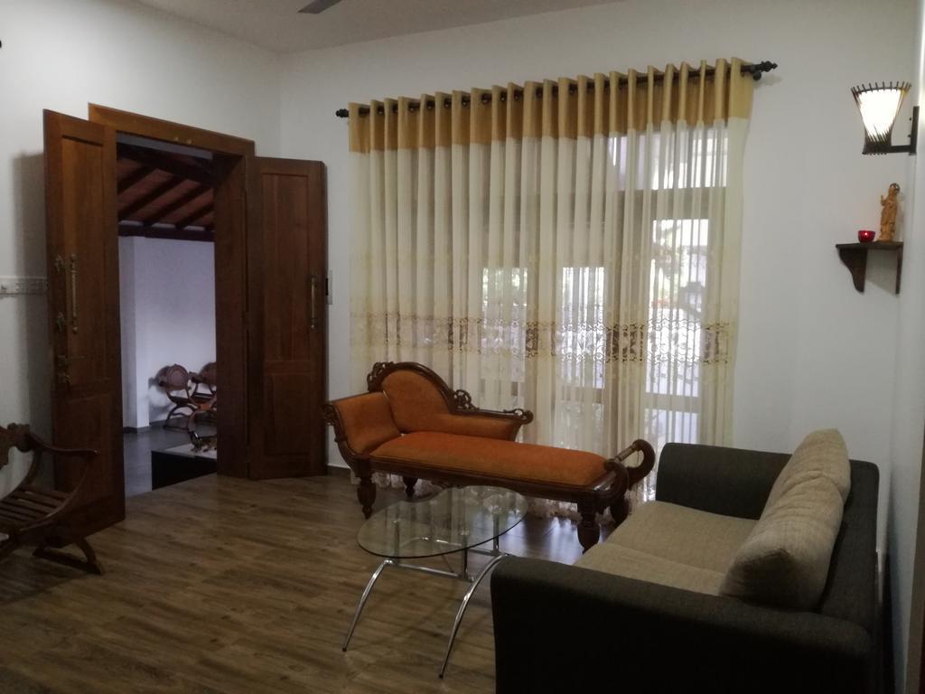 Bianco Terrace Hotel Negombo Exterior photo