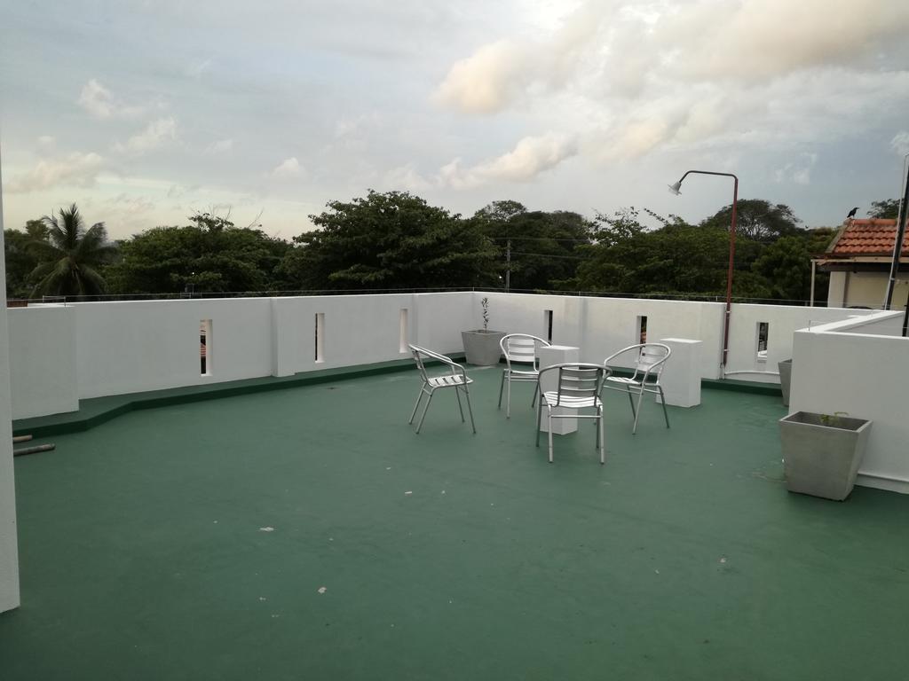 Bianco Terrace Hotel Negombo Exterior photo
