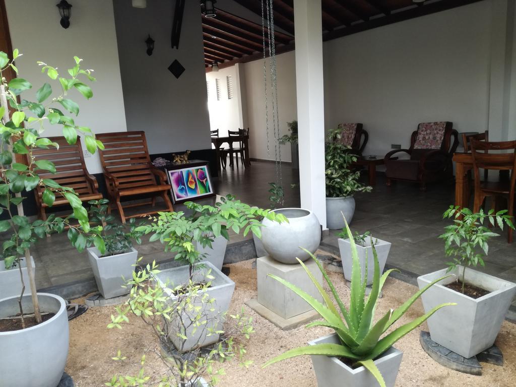 Bianco Terrace Hotel Negombo Exterior photo